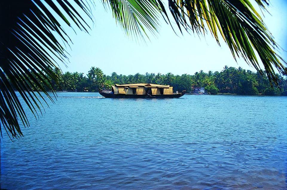 Sea Breeze Beach Home Alappuzha Εξωτερικό φωτογραφία