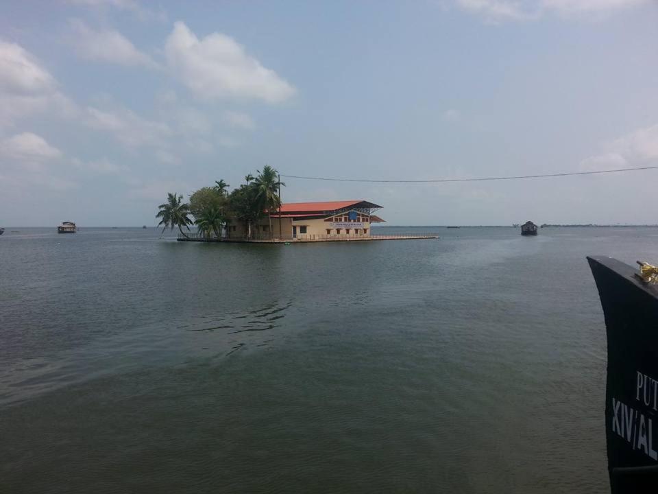 Sea Breeze Beach Home Alappuzha Εξωτερικό φωτογραφία