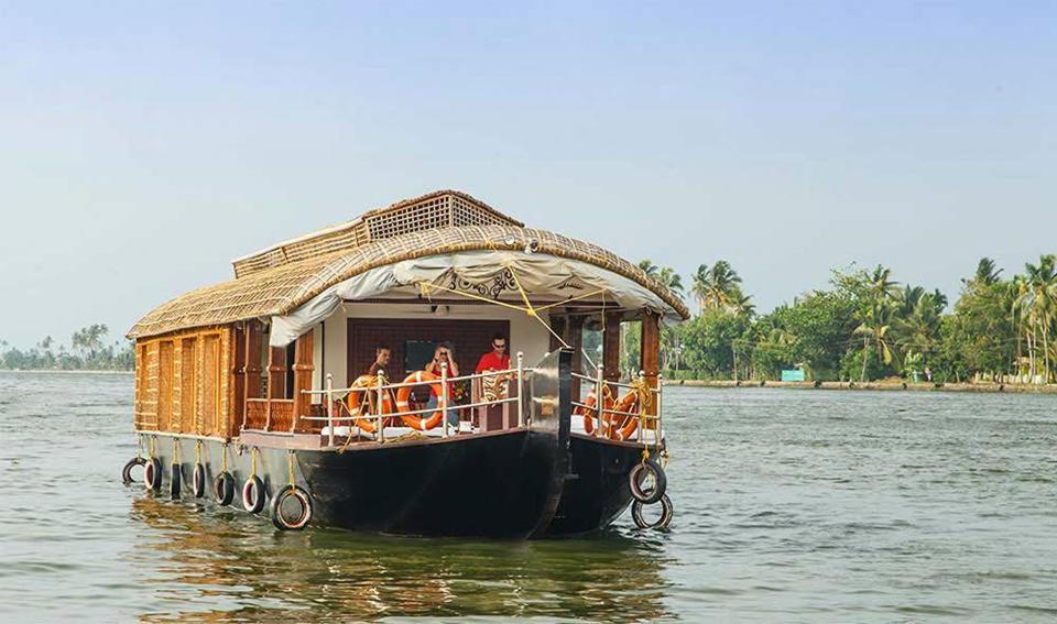 Sea Breeze Beach Home Alappuzha Εξωτερικό φωτογραφία