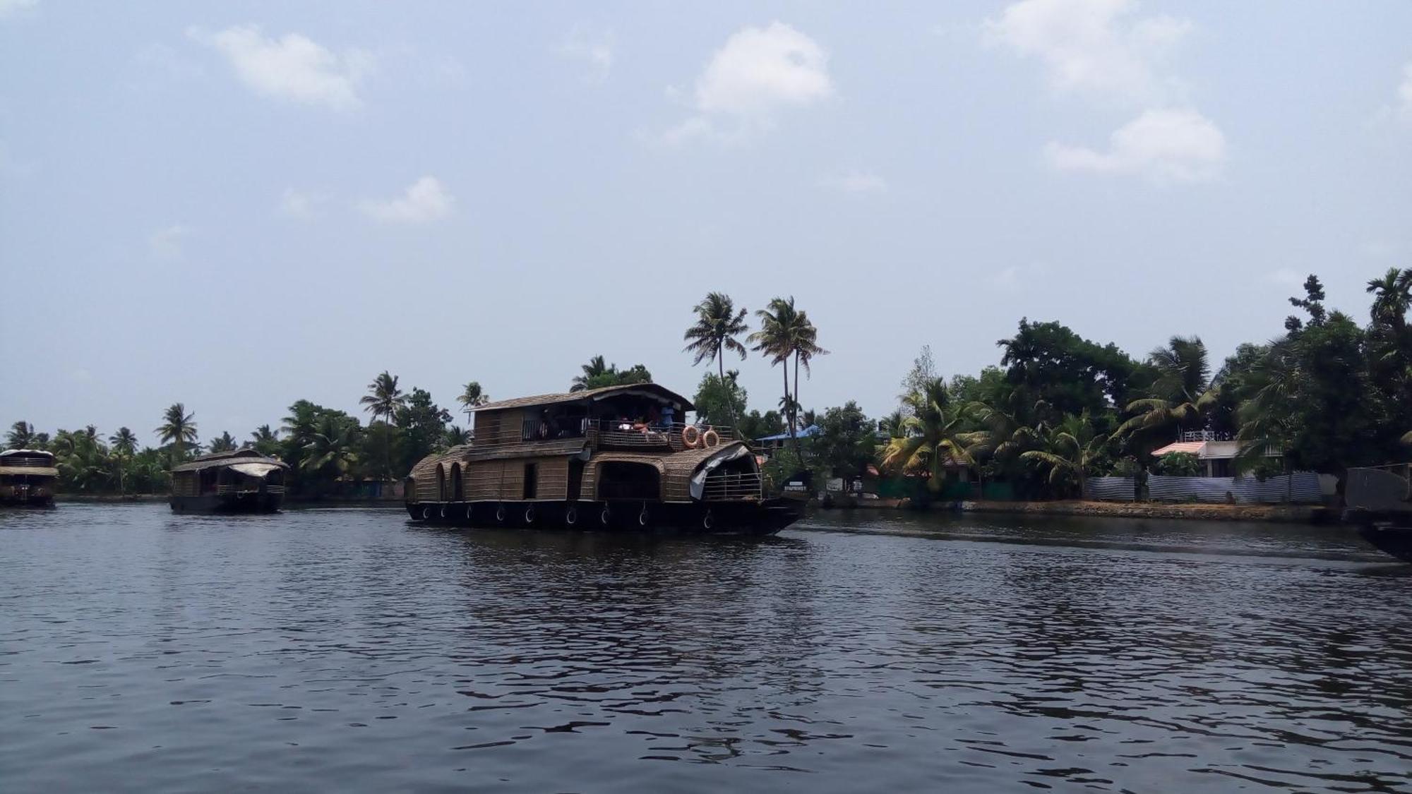 Sea Breeze Beach Home Alappuzha Εξωτερικό φωτογραφία
